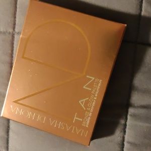 Tan bronze and glow palette